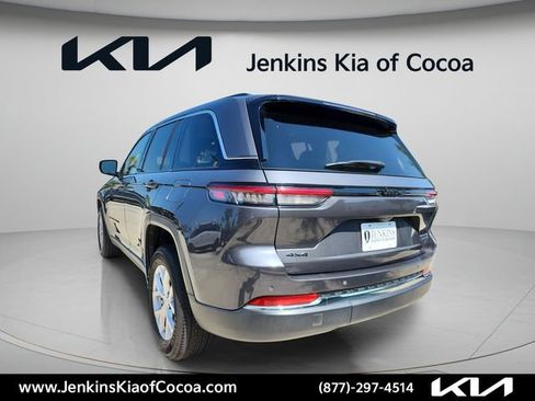Used 2022 Jeep Grand Cherokee Limited AWD/4WD image 7