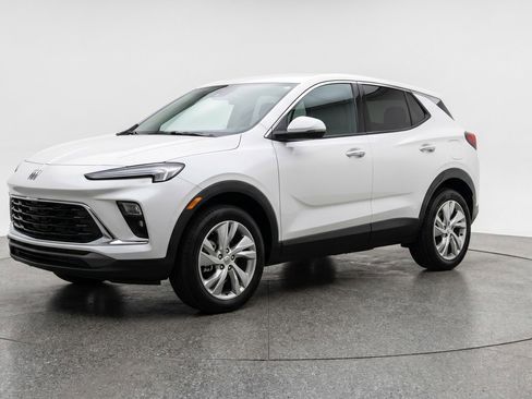 Used 2025 Buick Encore GX Preferred AWD/4WD image 3