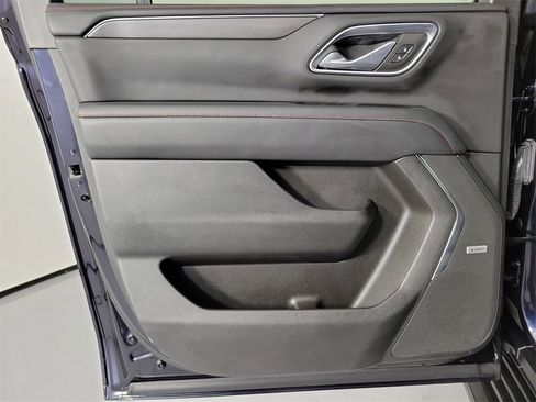 Used 2023 Chevrolet Suburban RST w/ Luxury Package image 13