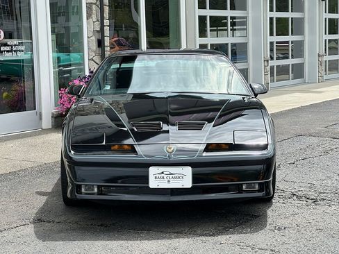 Used 1989 Pontiac Firebird Trans Am RWD image 4