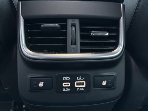 Used 2024 Subaru Legacy Limited image 9