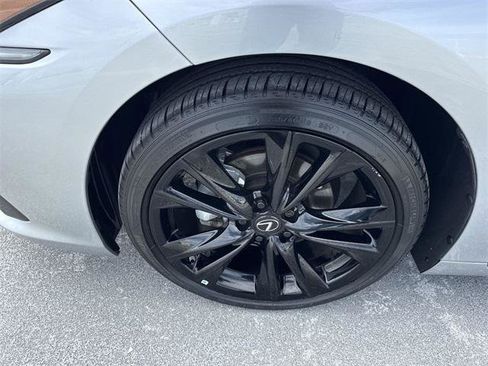 Certified 2024 Lexus ES 350 F Sport image 10