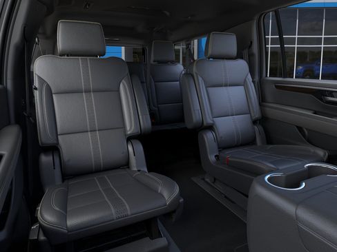 New 2026 Chevrolet Suburban High Country AWD/4WD image 15