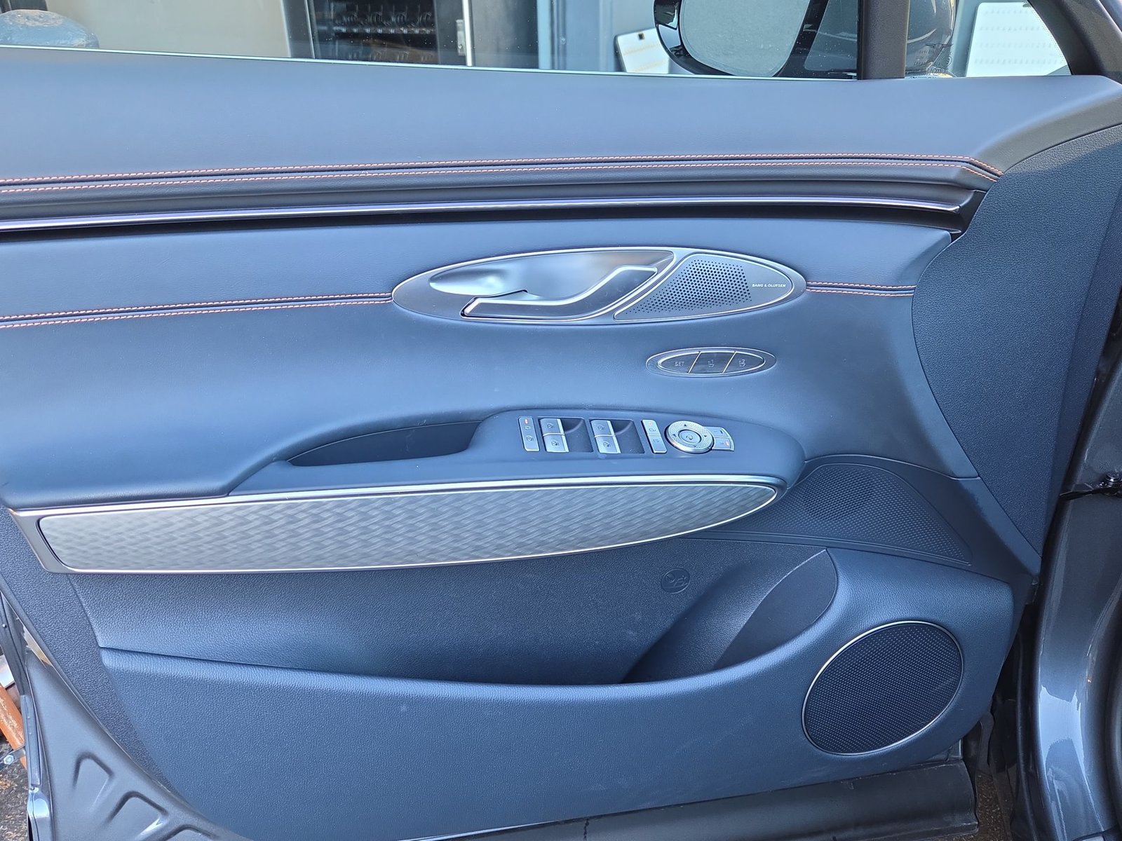 Certified 2026 Genesis GV70 2.5T Sport Prestige AWD/4WD image 29