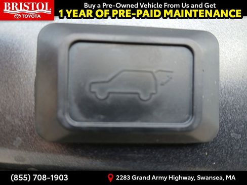 Used 2021 Toyota RAV4 XLE w/ Convenience Package image 31