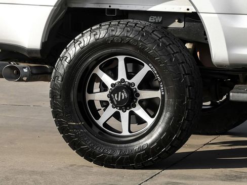 Used 2017 Ford F250 Lariat w/ FX4 Off-Road Package image 56