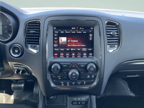 Used 2019 Dodge Durango R/T w/ Technology Group AWD/4WD image 28