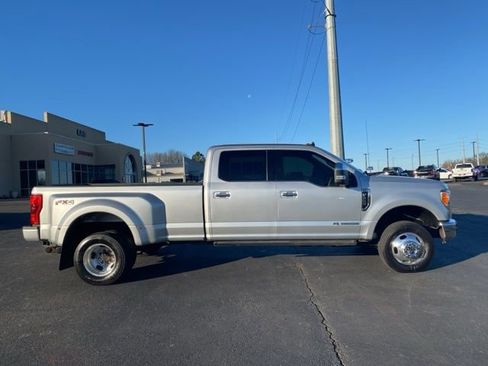 Used 2019 Ford F350 Platinum w/ Platinum Ultimate Package image 8