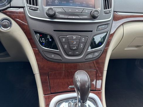 Used 2016 Buick Regal Premium FWD image 18