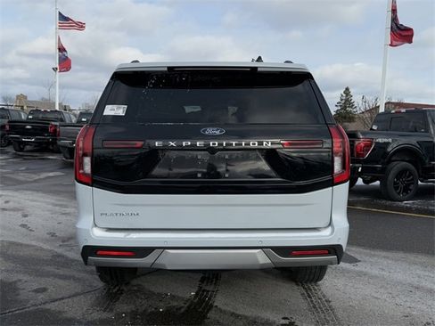 New 2026 Ford Expedition Platinum w/ Driver's Package image 6