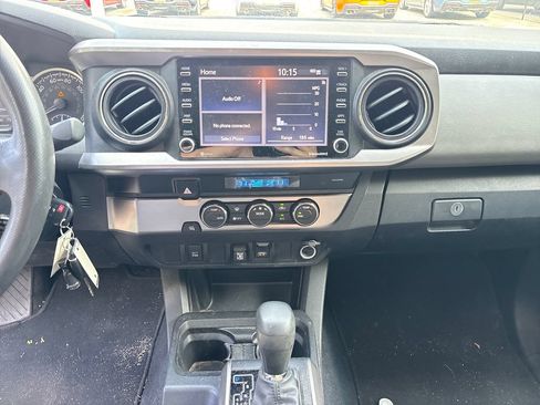 Used 2022 Toyota Tacoma 2WD Double Cab image 21