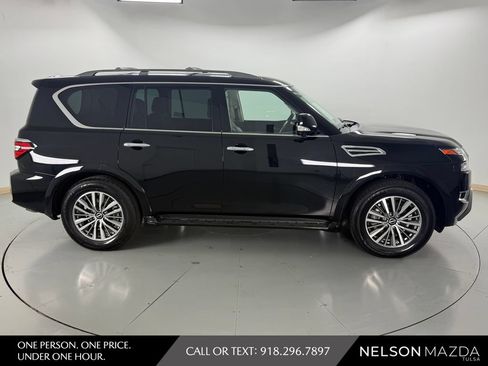 Used 2023 Nissan Armada SL w/ Captain's Chairs Package RWD image 5