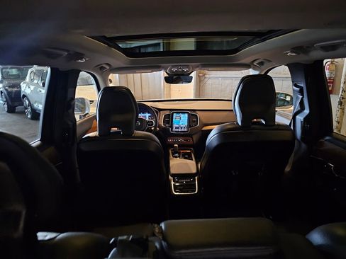 Certified 2023 Volvo XC90 B5 Plus w/ Protection Package Premier AWD/4WD image 8