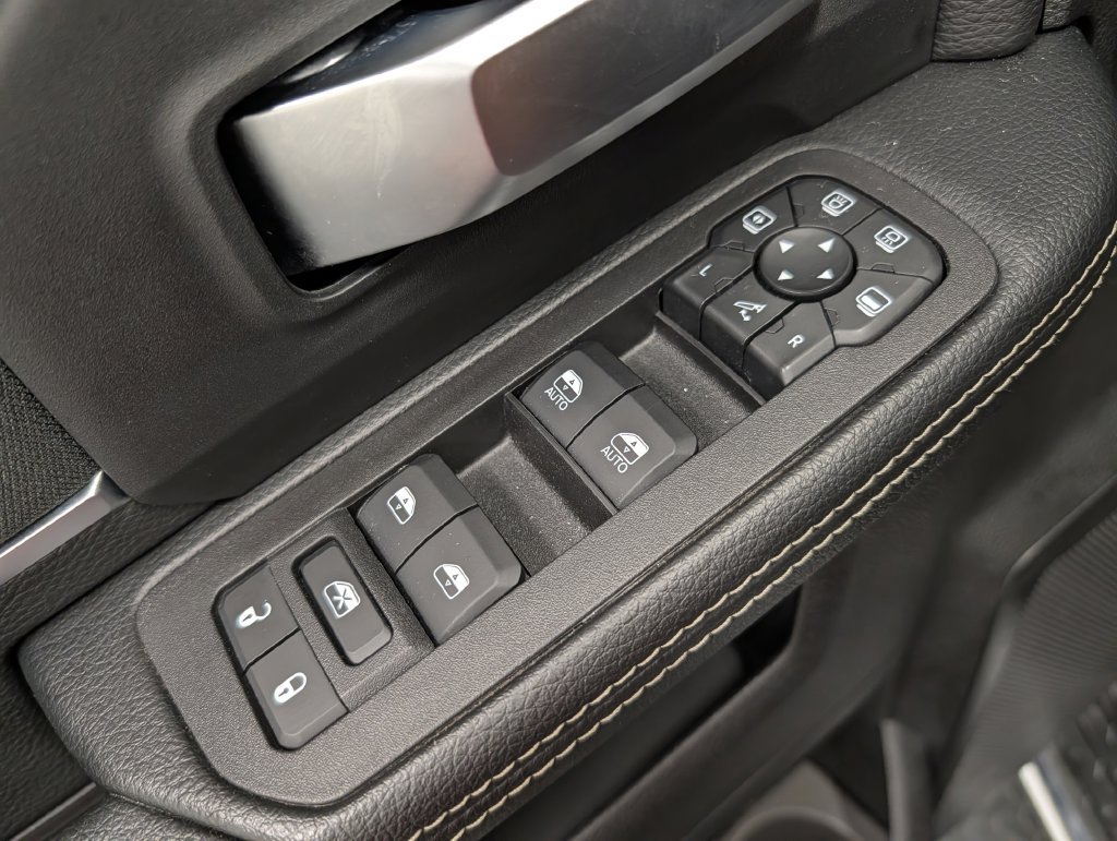 Used 2026 RAM 2500 Big Horn AWD/4WD image 10