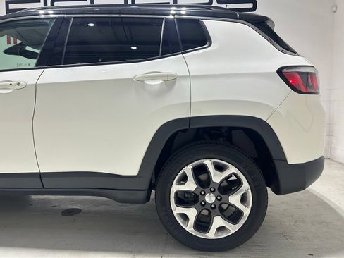 Used 2019 Jeep Compass Limited w/ Safety & Security Group AWD/4WD image 4