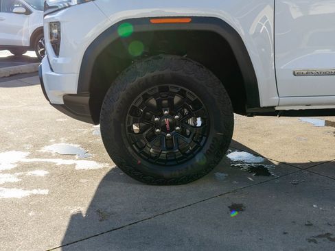 New 2026 GMC Canyon Elevation w/ Convenience Package image 28