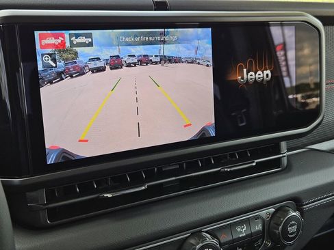 New 2025 Jeep Gladiator Rubicon image 12