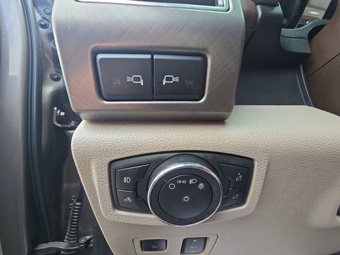 Used 2019 Ford F250 Limited image 31