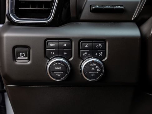 Used 2025 GMC Sierra 1500 Denali w/ Technology Package image 22