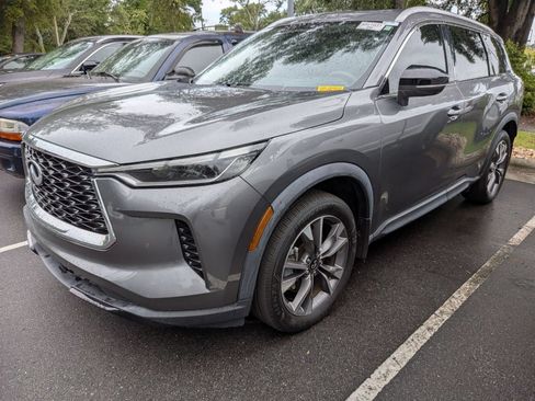 Used 2023 INFINITI QX60 Luxe w/ Vision Package FWD image 5