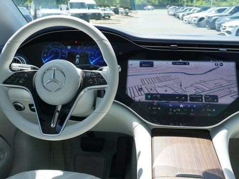 Certified 2023 Mercedes-Benz EQS 580 4MATIC Sedan image 29