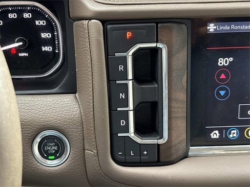 Used 2021 GMC Yukon Denali w/ Denali Premium Package image 32