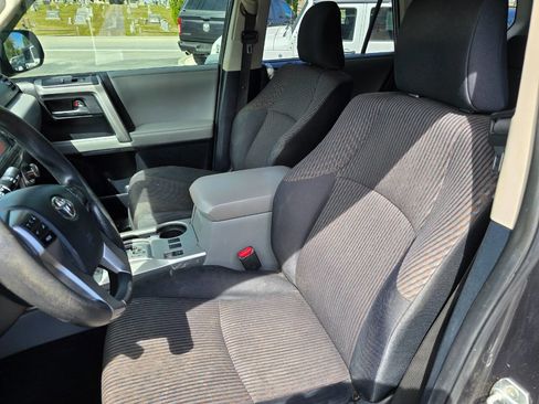 Used 2013 Toyota 4Runner SR5 image 10