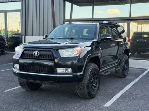 Used 2013 Toyota 4Runner SR5 AWD/4WD image 2