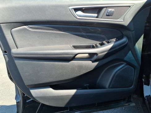 Used 2018 Ford Edge Titanium AWD/4WD image 10