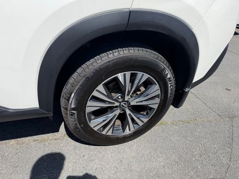 Used 2023 Nissan Rogue SV image 13