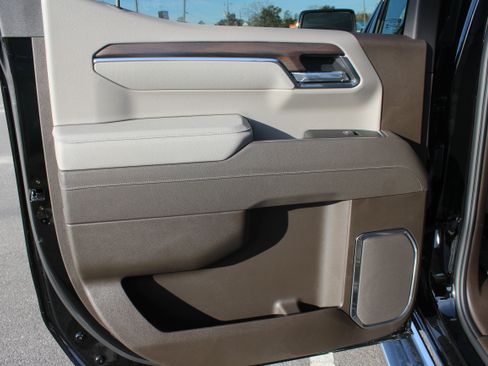 New 2026 GMC Sierra 1500 SLT w/ SLT Premium Plus Package image 48