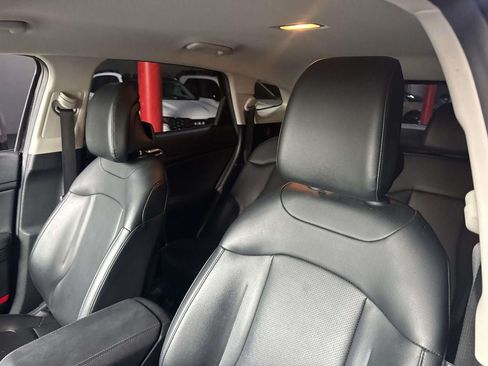 Used 2023 Kia Sportage EX AWD/4WD image 17
