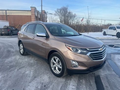 Used 2019 Chevrolet Equinox Premier image 3