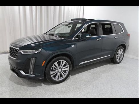 Certified 2025 Cadillac XT6 Premium Luxury w/ Platinum Package AWD/4WD image 3