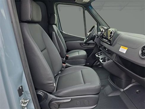 New 2025 Mercedes-Benz Sprinter 2500 image 7