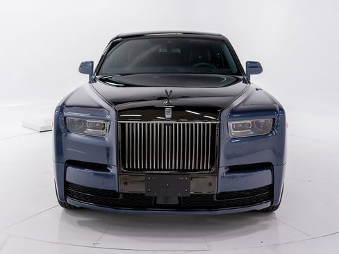 New 2026 Rolls-Royce Phantom Sedan image 8