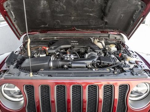 Used 2021 Jeep Wrangler Unlimited Rubicon w/ LED Lighting Group AWD/4WD image 17