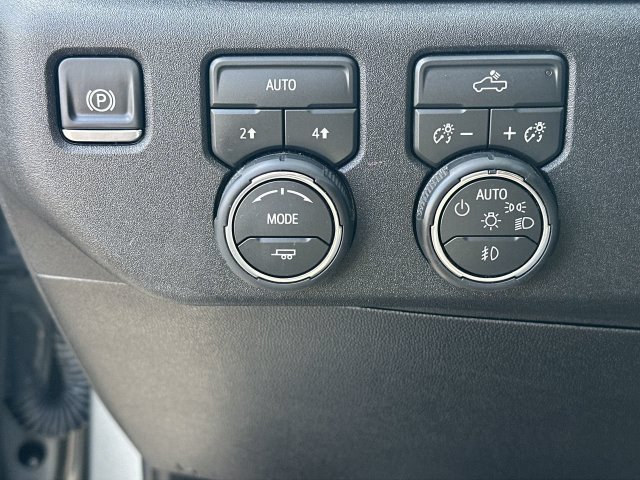 Certified 2026 Chevrolet Silverado 1500 RST AWD/4WD image 18