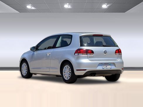 Used 2012 Volkswagen Golf 2-Door FWD image 3