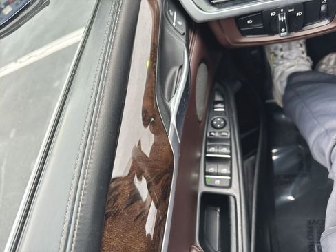 Used 2014 BMW X5 xDrive35d image 9