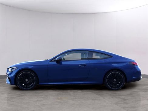 Certified 2025 Mercedes-Benz CLE 300 4MATIC Coupe image 4