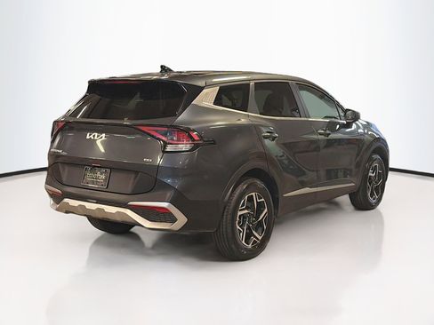 Used 2025 Kia Sportage LX image 9