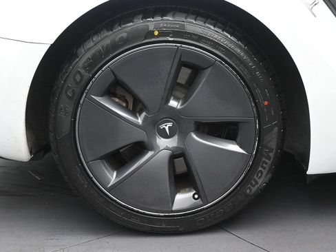 Used 2023 Tesla Model 3 Standard Range RWD image 30