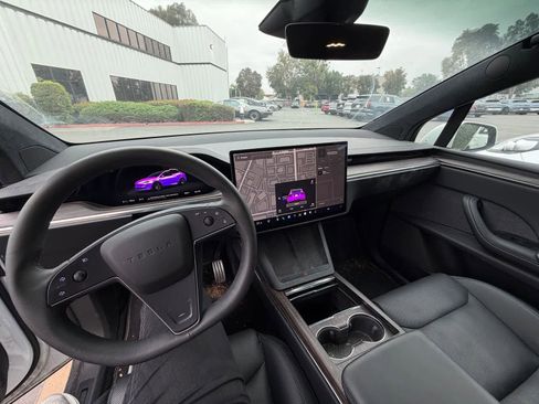 Used 2023 Tesla Model X AWD/4WD image 7