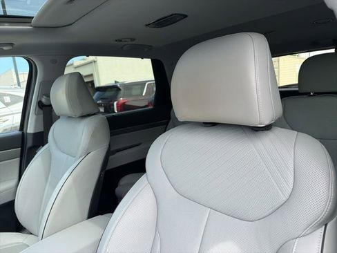 Used 2025 Hyundai Palisade SEL FWD image 23