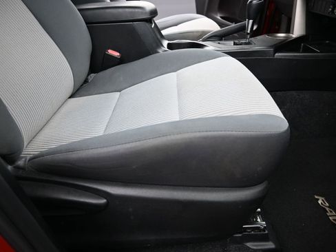 Used 2015 Toyota RAV4 LE image 10