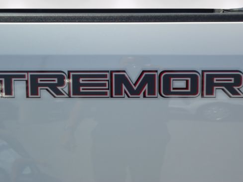 Used 2022 Ford F250 Lariat w/ Tremor Off-Road Package AWD/4WD image 11