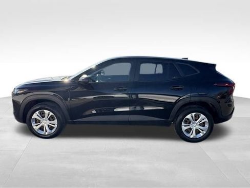 Used 2024 Chevrolet Trax LS image 20