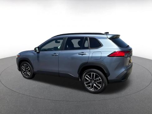Used 2026 Toyota Corolla Cross XLE FWD image 8