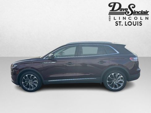 Used 2022 Lincoln Nautilus Reserve image 8